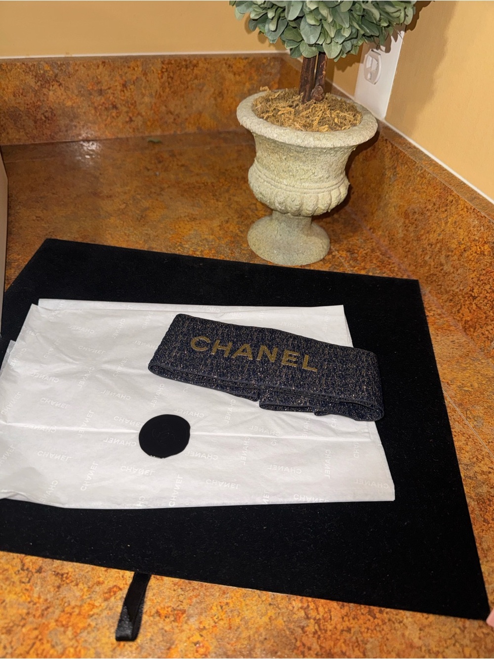 Authentic Chanel Empty Gift Box Set w/ Ribbon & Tissue - Picture 8 of 9